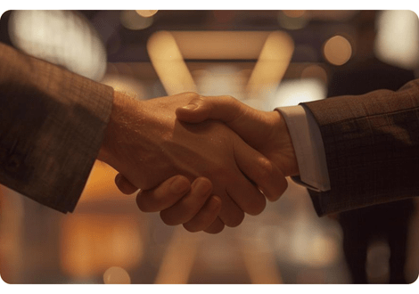 Close up hands. Relación estratégica Servis con congresos Foto haciendo ver que Servis como organizador de congresos tiene buena relación con recintos feriales